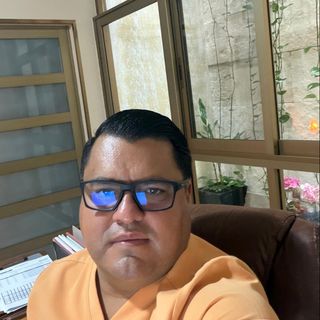 Dr. Rodrigo Centeno Larios