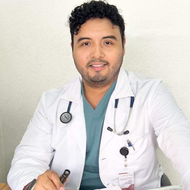Alejandro Javier Alvarado García, Médico general Cunduacan