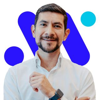 Ampliar imagen: Mauricio Alva Nájera, Neurocirujano San Juan del Rio