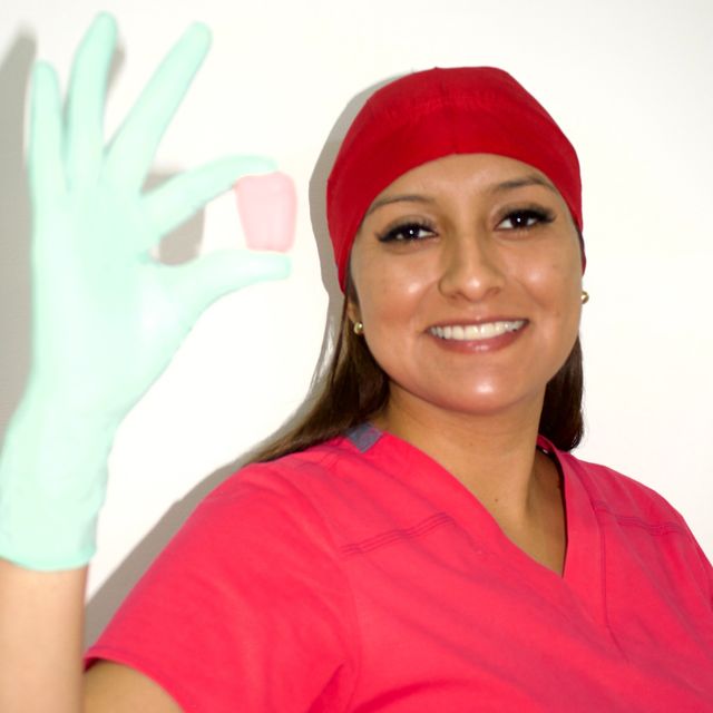 Zaira R  Beltrán Acosta , Dentista - Odontólogo Querétaro