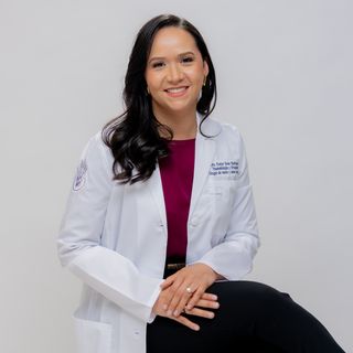 Evelyn Tovar Rodríguez, Cirujano de la mano Monterrey
