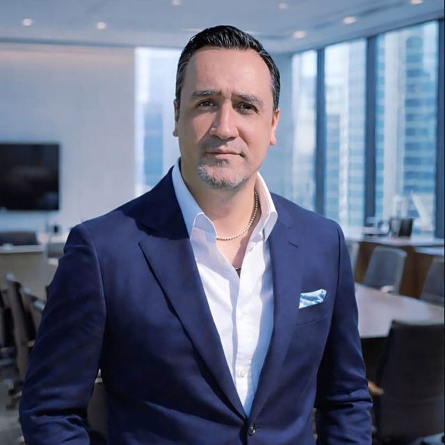 Luis Vallarta, Psicólogo Monterrey