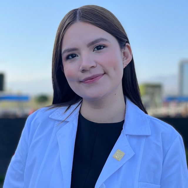 Deyanira Medellín López, Neurólogo pediatra Monterrey