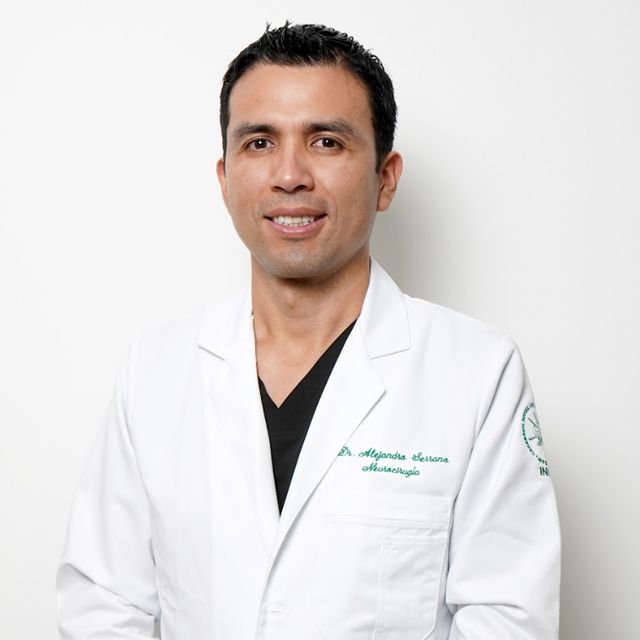 Alejandro Serrano Rubio, Neurocirujano Ciudad de México