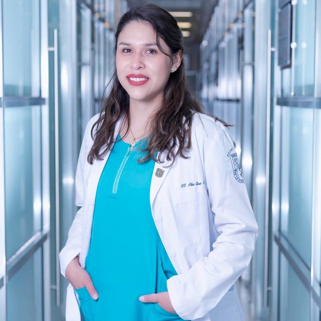 Pilar Cruz Islas, Dentista - Odontólogo Querétaro