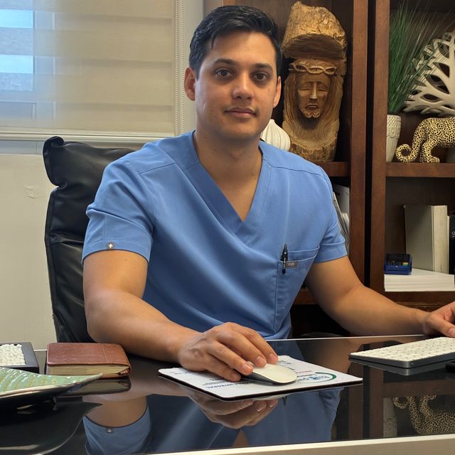 Rodrigo  García Campillo, Cirujano general Juriquilla