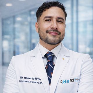 Dr. Roberto Rivas Rios