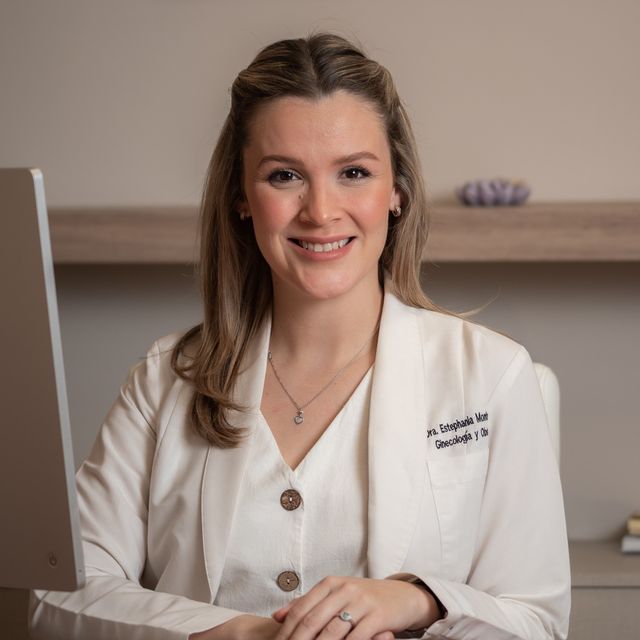 Estephania Monteverde Bernal, Ginecólogo Hermosillo