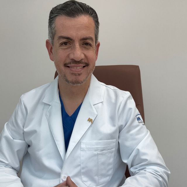 Luis Carlos Salas Rivera, Ortopedista Chihuahua