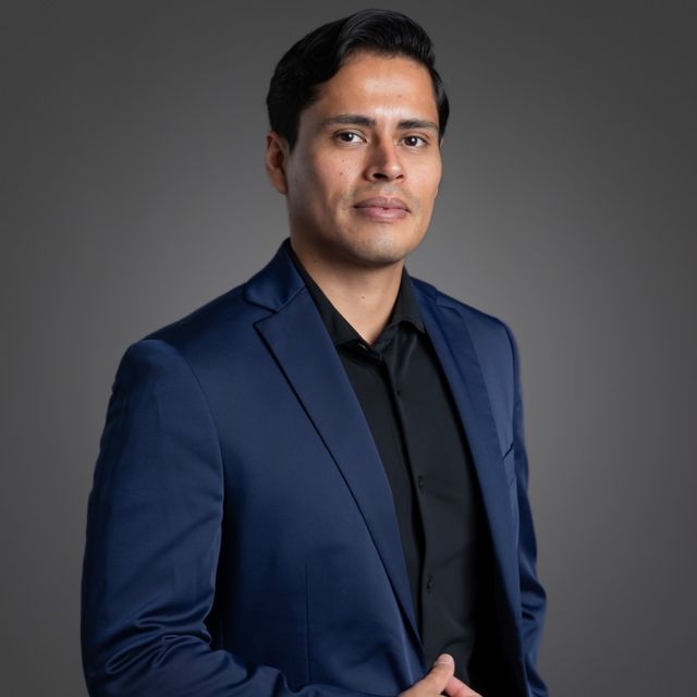 Alexis Martínez Vallejo, Angiólogo Xalapa