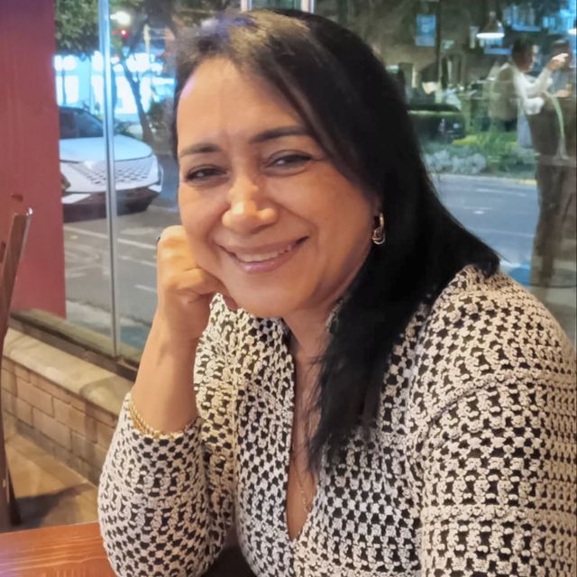 María Araceli García Flores, Ginecólogo Puebla