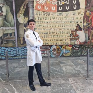 Ampliar imagen: Ricardo  Covarrubias Gomez, Neumólogo Texcoco