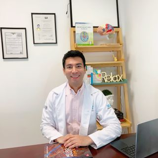 Dr. Marlon Hernández Grijalva