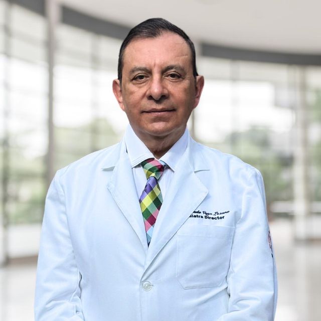 Amado Vega Lozano, Pediatra Mérida