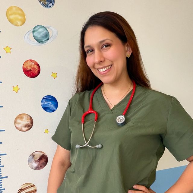 Deniss Azeneth Mata Acosta, Pediatra Monterrey