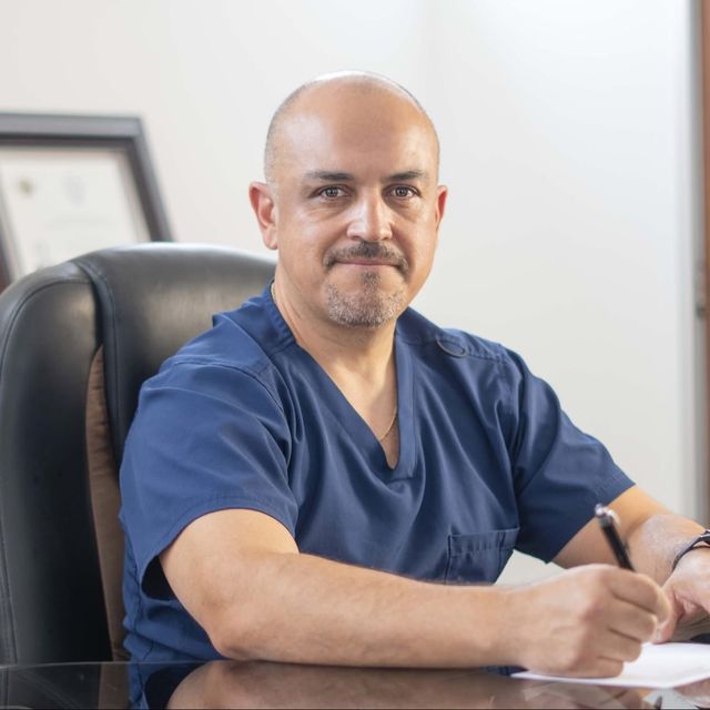 Benjamín Contreras Muñoz, Ortopedista Tepic