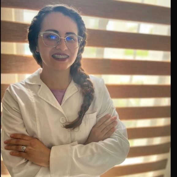 Brenda Jazmín Flores Moreno, Nutriólogo clínico León