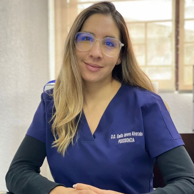 Emilia Idrovo Alvarado, Periodoncia Puebla