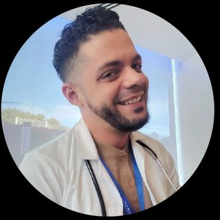 Ampliar imagen: Frank Arturo Hernández Negret, Médico general Ciudad de México