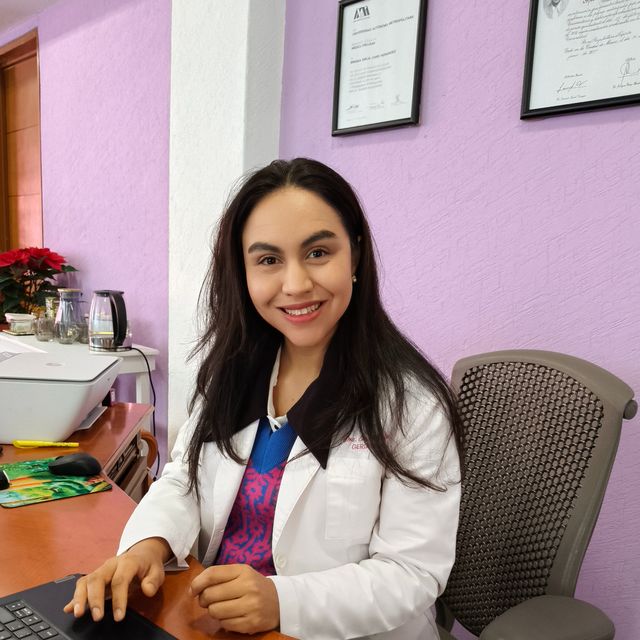 Emilia Chino, Geriatra Huixquilucan