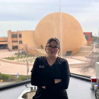 Ampliar imagen: Isabel Tadeo, Dentista - Odontólogo Tijuana