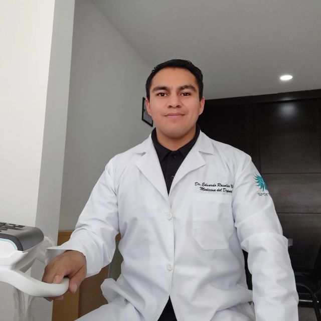 Eduardo Rosales Nieto, Especialista en Medicina del Deporte Apizaco