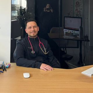 Ampliar imagen: Juan Manuel Cristofer Quiroz Ramirez, Pediatra Tlalnepantla de Baz