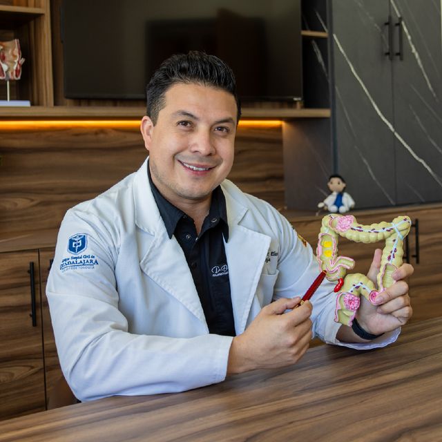 Elias Ballesteros Suarez, Proctólogo Puebla