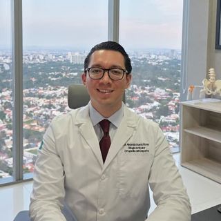 Leo Alejandro Rueda Flores, Ortopedista Zapopan