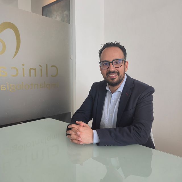 Ernesto Cisneros Fuentes, Dentista - Odontólogo Irapuato