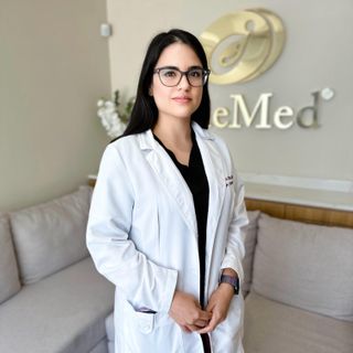 Ampliar imagen: Alejandra Oliva Cortes, Ginecólogo Guadalajara