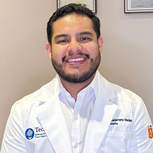 Daniel Balderrama Macias, Internista Monterrey