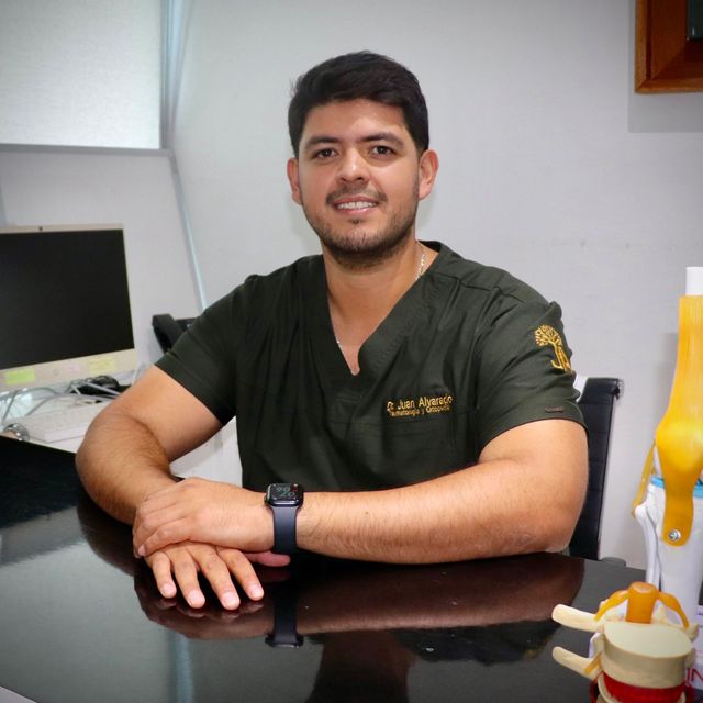 Juan Alvarado de Avila, Ortopedista Torreon