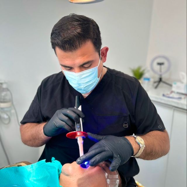 Luis Zamora, Dentista - Odontólogo Tijuana