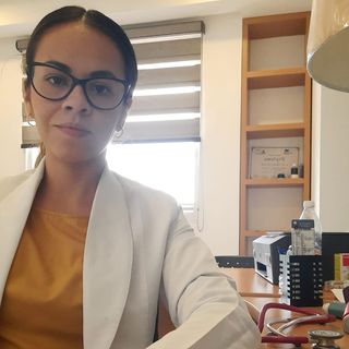 Ampliar imagen: Libni Razura Morán, Neumólogo Puerto Vallarta