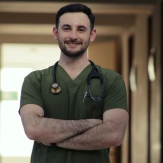 Ampliar imagen: Mauricio Octavio Briseño Villaseñor, Internista Celaya