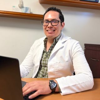 Dr. Angel David Araujo Soto