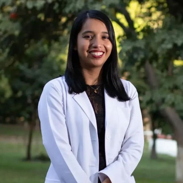 Adriana Karina Maldonado Muñoz, Cirujano general Ciudad de México