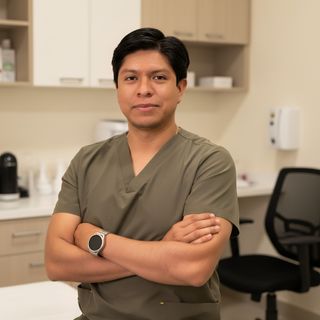 Ampliar imagen: Moisés Martínez Pedraza, Dentista - Odontólogo Morelia