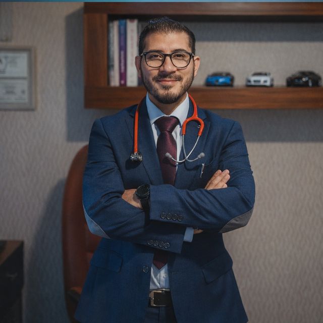 Mario Alberto Mora Sagrero, Pediatra Uruapan