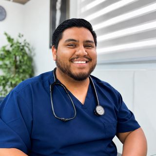Diego Armando Meza Balcazar, Proctólogo Santiago de Querétaro