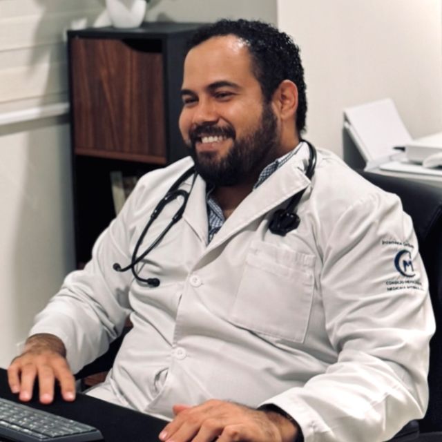 Diego Alejandro Arce Lopez, Internista Puerto Vallarta