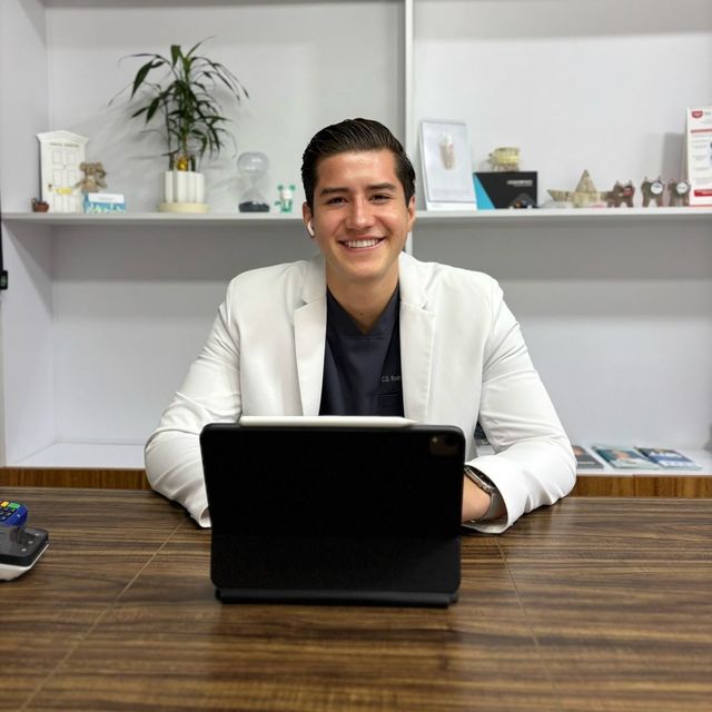 Rodrigo Díaz Rodríguez, Dentista - Odontólogo Benito Juárez
