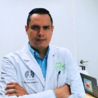 Ampliar imagen: Juan Manuel Rodríguez Gallardo, Urólogo León