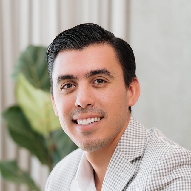 Luis Eduardo Rivera, Dentista - Odontólogo Ensenada