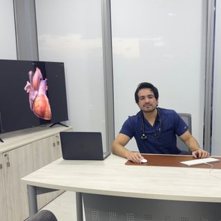 Ampliar imagen: José Roberto Gayosso Ortiz, Cardiólogo Ciudad de México