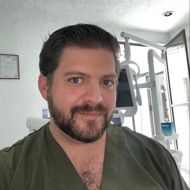 Gabriel Del Valle, Dentista - Odontólogo Ciudad de México