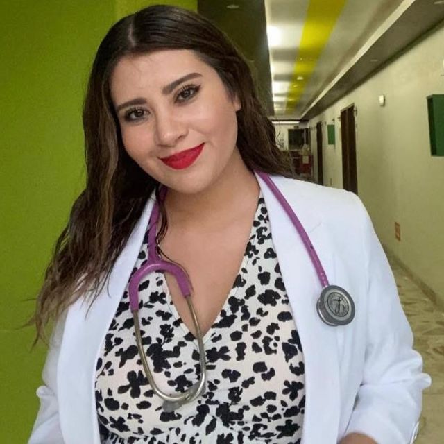 Yenitzia Fernanda Camarena Jimenez, Médico general Playa del Carmen