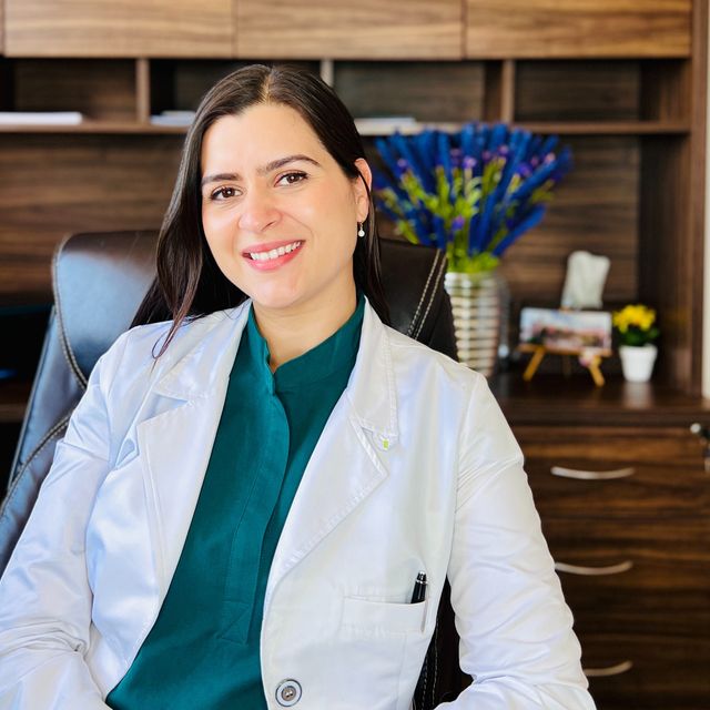 Ivi Perla Ntezes Hidalgo, Ortopedista San Luis Potosi