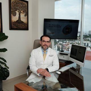 Dr. Alejandro Adolfo Moya Márquez